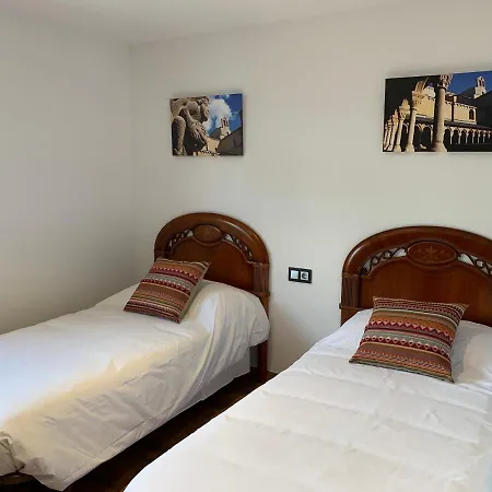 Cal Canal Apartment Montferrer